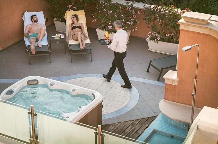 Hotel Artemis